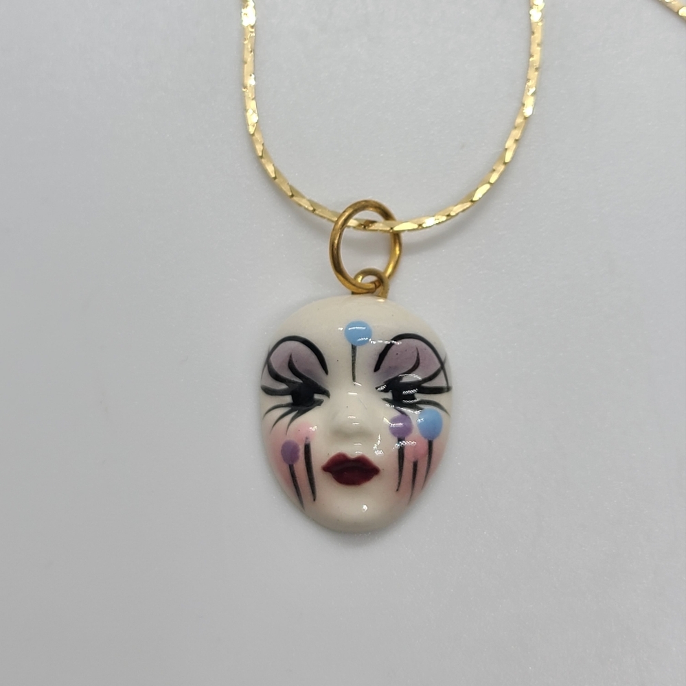 Vintage Fancy Faces New Orleans Hand Painted Porcelain Mask Pendant Necklace